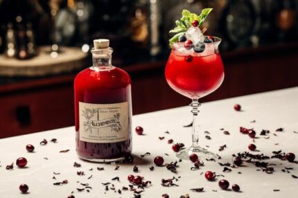 L'Alchimiste by Matthias Giroud - Rouge Velvet